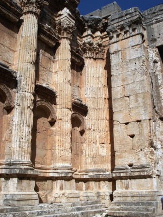 Baalbek - Binnen de Tempel van Bacchus